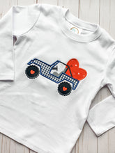 Load image into Gallery viewer, Jeep Carrying Heart